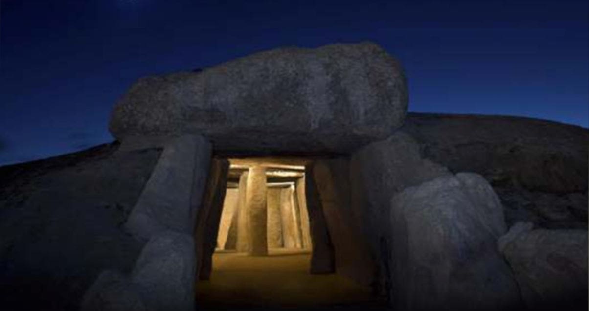 visita nocturna dolmenes antequera